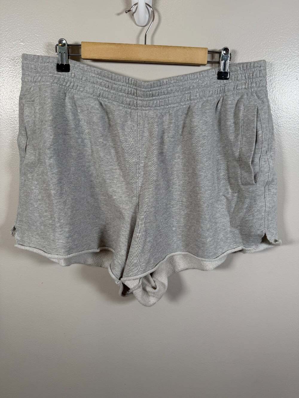 Aerie Boyfriend Sweat Shorts Size XL Gray Oversized Lounge Comfy Travel Pockets